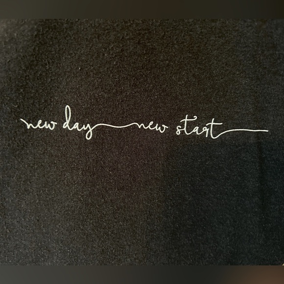 CALIA by Carrie Underwood "New Day New Start" Sweatshirt, Black - Size XL - Picture 2 of 6